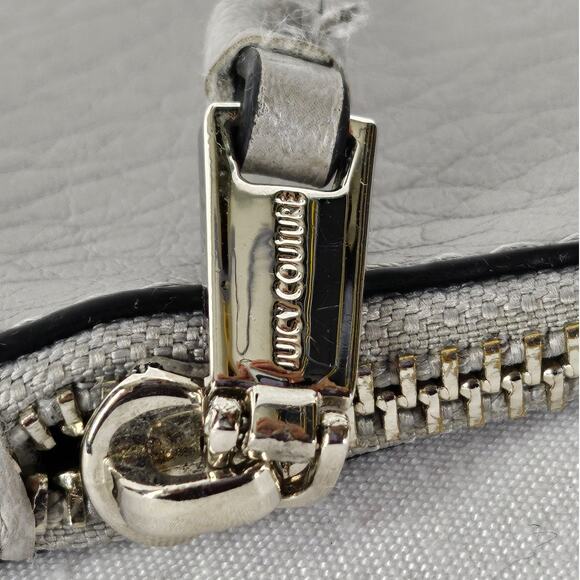 JUICY COUTURE WOMEN'S GRAY LEATHER CLUTCH HANDBAG 5.5" x 8.5" - Picture 4 of 8